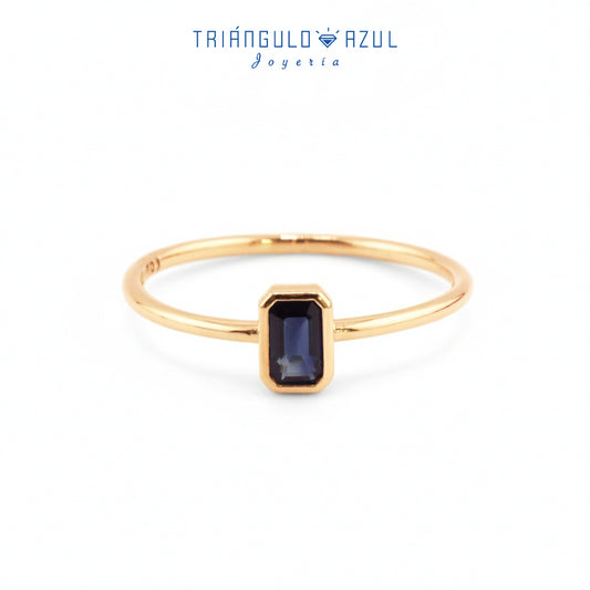 Anillo Biselado de Zafiro con 0.30 CTS Total en Oro Amarillo de 14K