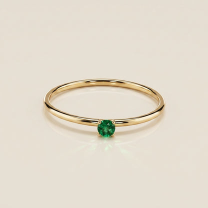 Anillo Solitario de Esmeralda en Oro Amarillo de 14K
