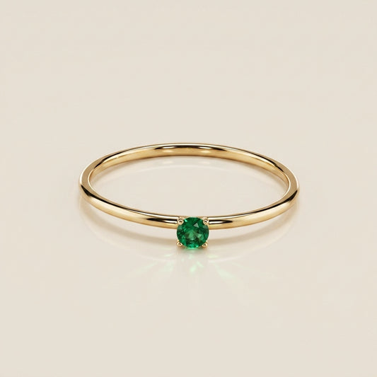 Anillo Solitario de Esmeralda en Oro Amarillo de 14K