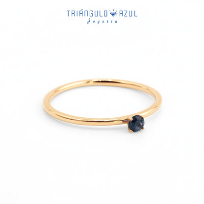 Anillo Solitario de Zafiro con 0.12 CTS Total en Oro Amarillo de 14K