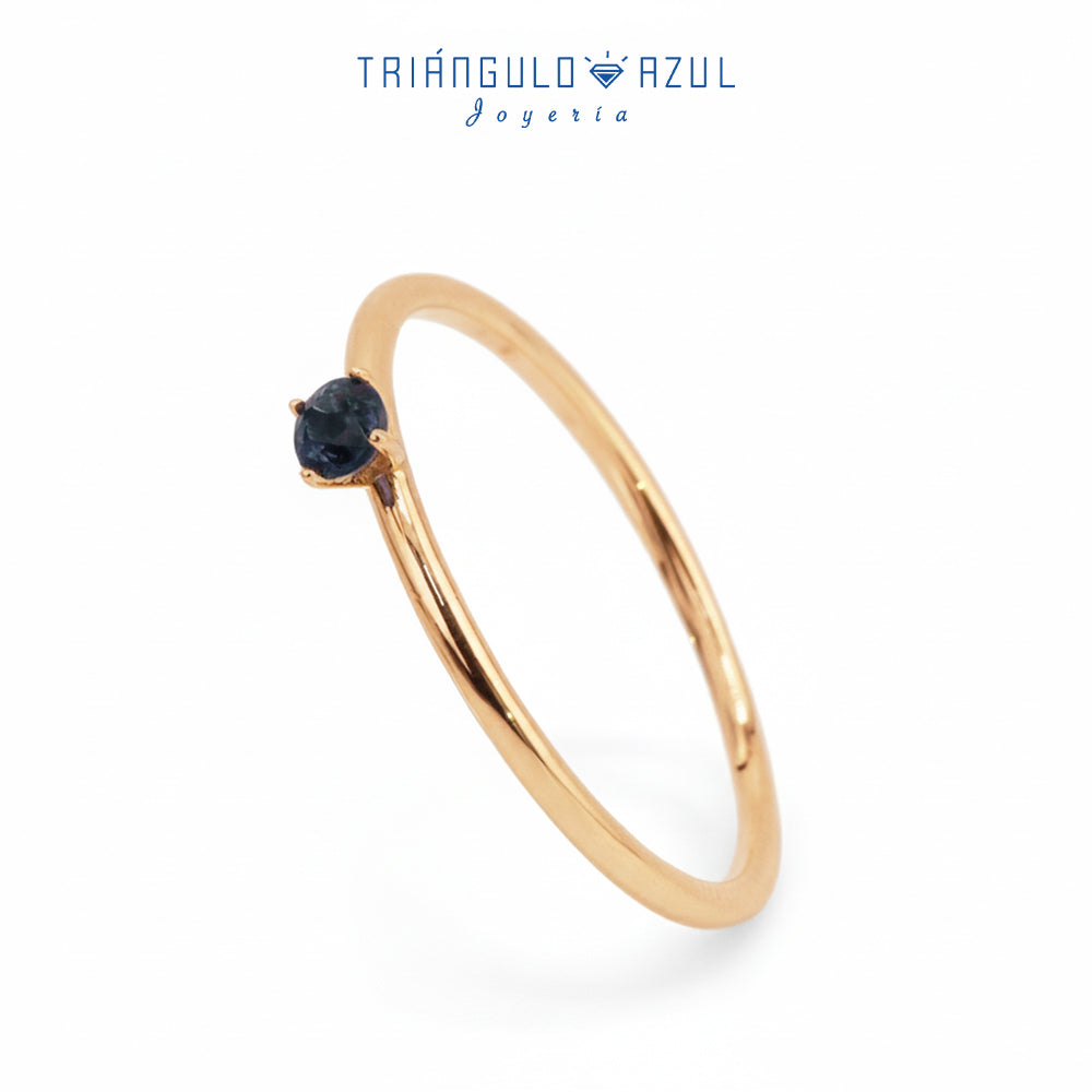 Anillo Solitario de Zafiro con 0.12 CTS Total en Oro Amarillo de 14K