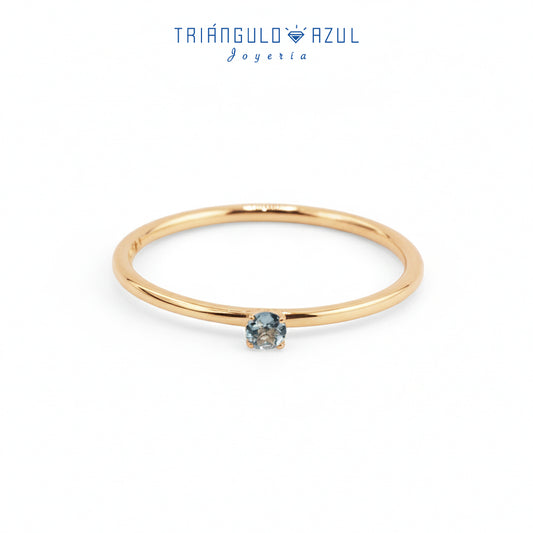 Anillo Solitario de Aquamarina con 0.10 CTS Total en Oro Amarillo de 14K