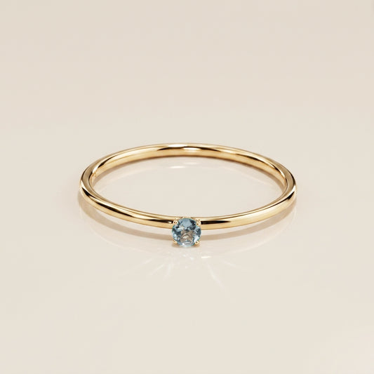 Anillo Solitario de Aquamarina en Oro Amarillo de 14K