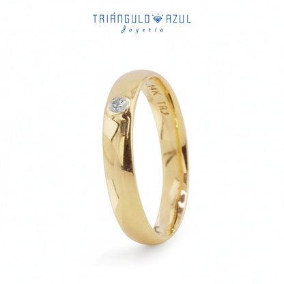 Argolla Dama Media Caña de Diamante con 0.03 CTS Total en Oro Amarillo de 14K