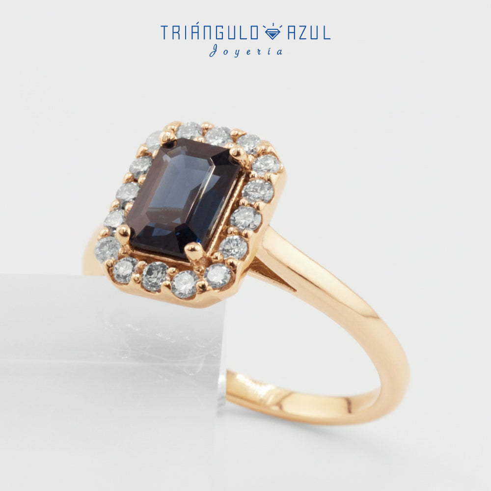 Anillo Andy con Zafiro de 1.10 CTS Total y Diamantes con 0.25 CTS Total en Oro Amarillo de 14K