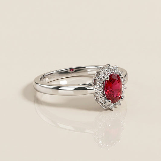 Anillo Lady D con Rubí y Diamantes en Oro Blanco de 14K