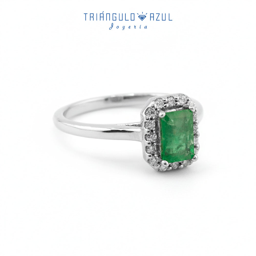 Anillo Andy con Esmeralda de 0.55 CTS Total y Diamantes con 0.19 CTS Total en Oro Blanco de 14K