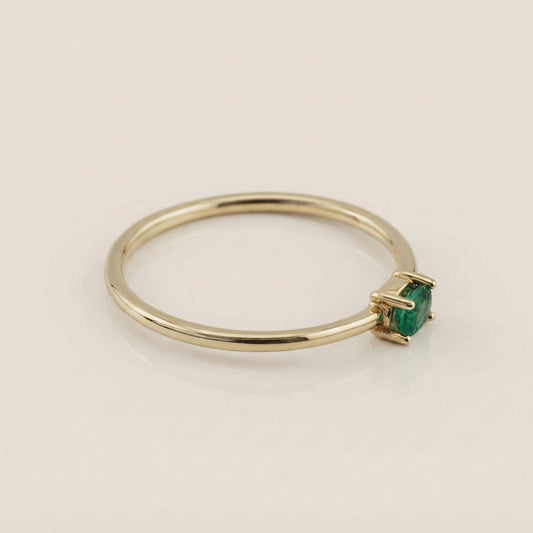 Anillo Cóctel con Esmeralda en Oro Amarillo de 14K