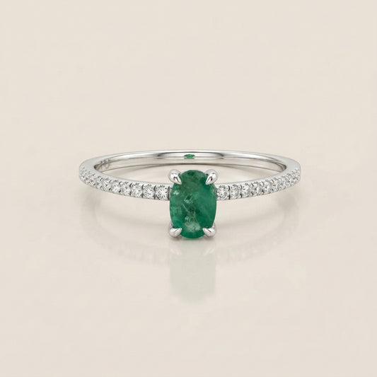 Anillo Cóctel con Esmeralda y Diamantes en Oro Blanco de 14K