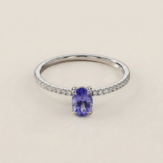 Anillo Cóctel con Tanzanita y Diamantes en Oro Blanco de 14K