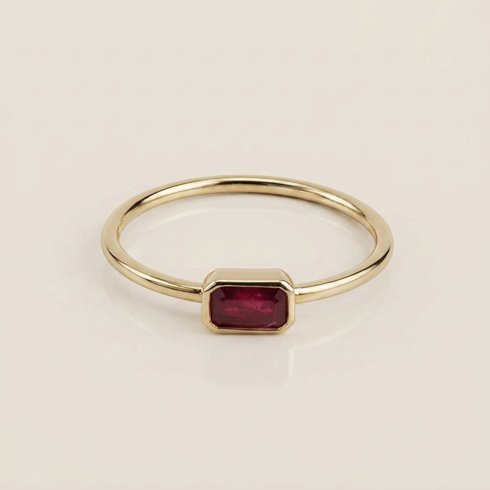 Anillo Cóctel con Rubí en Oro Amarillo de 14K