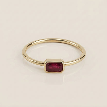 Anillo Cóctel con Rubí en Oro Amarillo de 14K