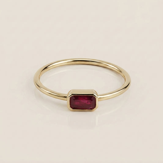 Anillo Cóctel con Rubí en Oro Amarillo de 14K