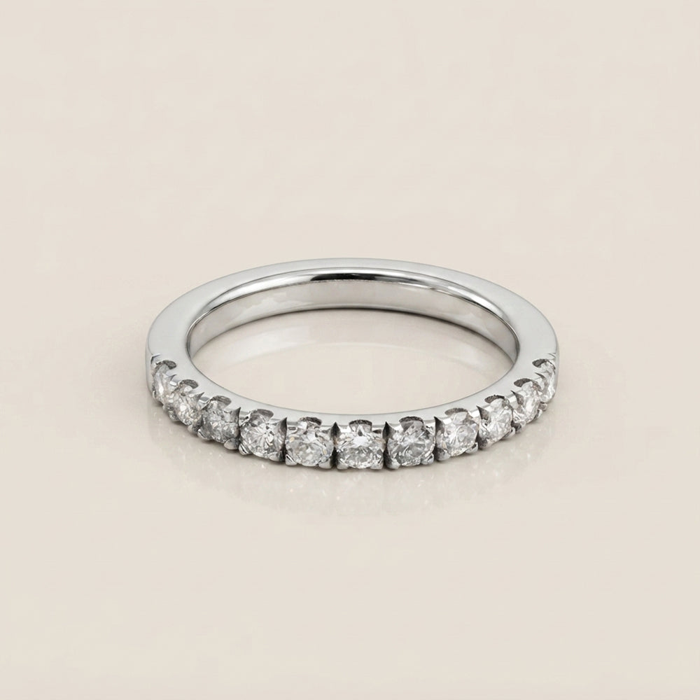Churumbela Split Prong con Diamantes en Oro Blanco 14K