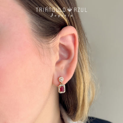 Aretes Andy de Rubí Colgantes con 1.44 CTS Total y Diamantes con 0.61 CTS Total en Oro Amarillo de 14K