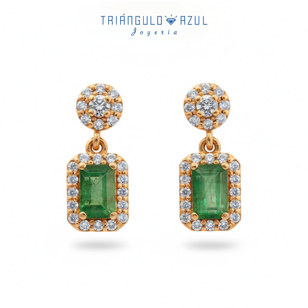Aretes Andy de Esmeralda Colgantes con 1.30 CTS Total y Diamantes con 0.61 CTS Total en Oro Amarillo de 14K