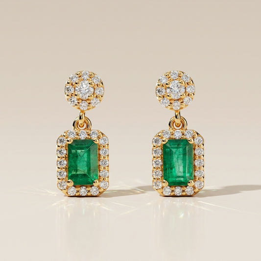 Aretes Andy de Esmeralda Colgantes y Diamantes en Oro Amarillo de 14K