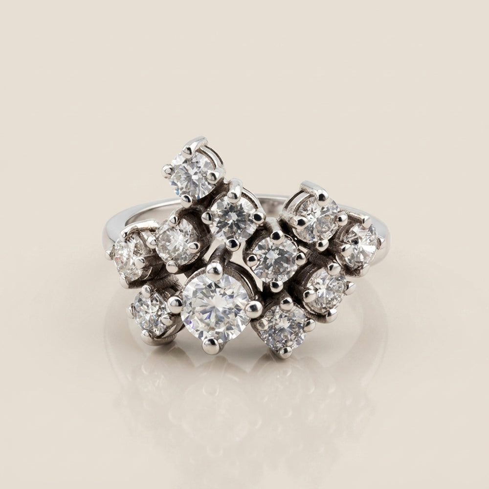 Anillo Cluster de Diamantes en Oro Blanco de 18K