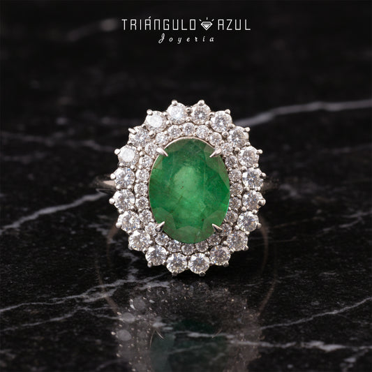 Anillo de Esmeralda de 3.56 CTS y Diamantes de 1.13 CTS Total en Oro Blanco de 14K