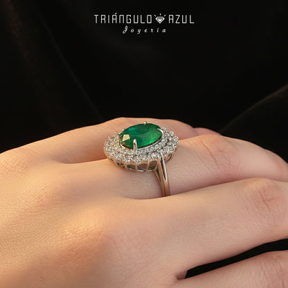 Anillo de Esmeralda de 3.56 CTS y Diamantes de 1.13 CTS Total en Oro Blanco de 14K