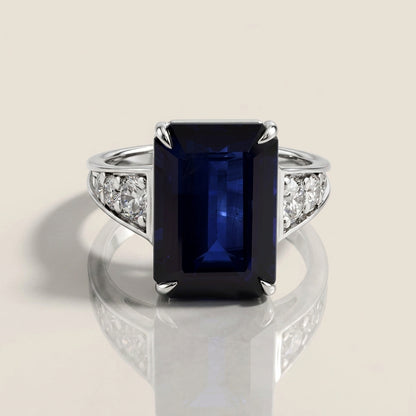 Anillo Zafira Longa de Zafiro y Diamantes en Oro Blanco de 18K