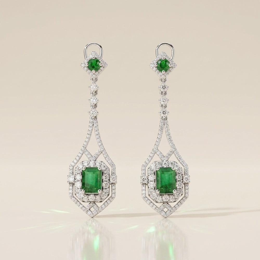 Aretes Largos de Esmeralda y Diamantes en Oro Blanco de 14K