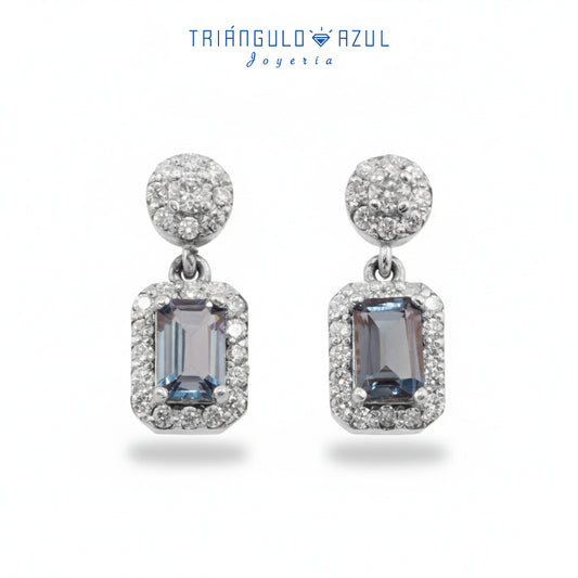Aretes Colgantes de Topacios London Blue con 1.49 CTS Total y Diamantes con 0.62 CTS Total en Oro Blanco de 14K