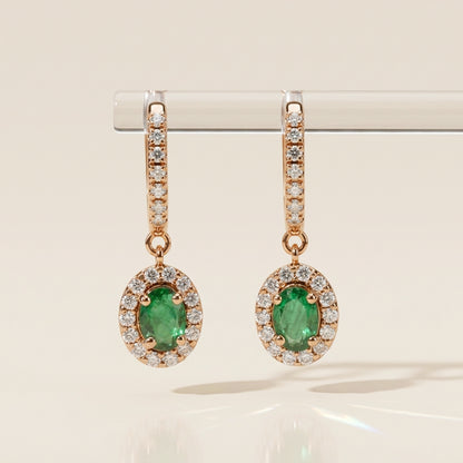 Arracadas con Colgantes de Esmeraldas y Diamantes en Oro Amarillo de 14K