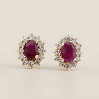 Aretes Lady D con Rubíes y Diamantes en Oro Amarillo de 14K