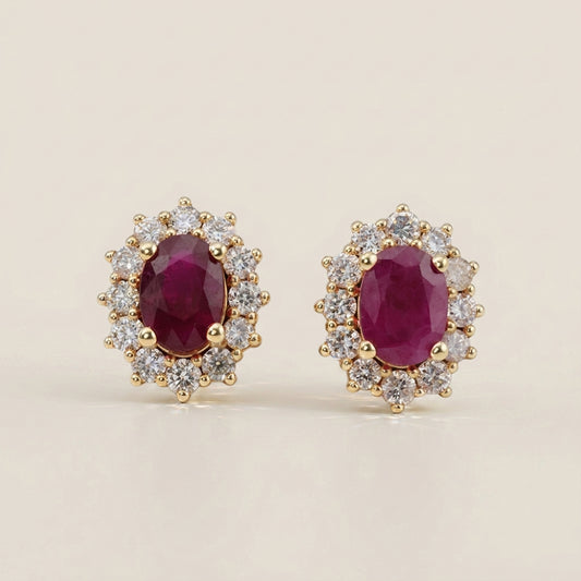 Aretes Lady D con Rubíes y Diamantes en Oro Amarillo de 14K