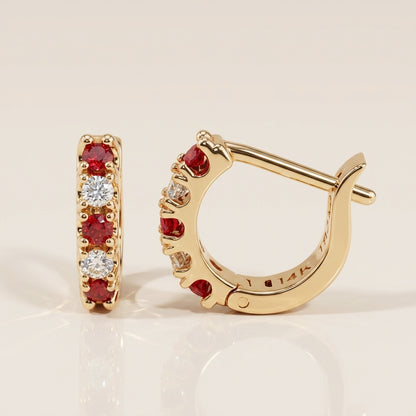 Arracaditas Fer de Rubíes y Diamantes en Oro Amarillo de 14K
