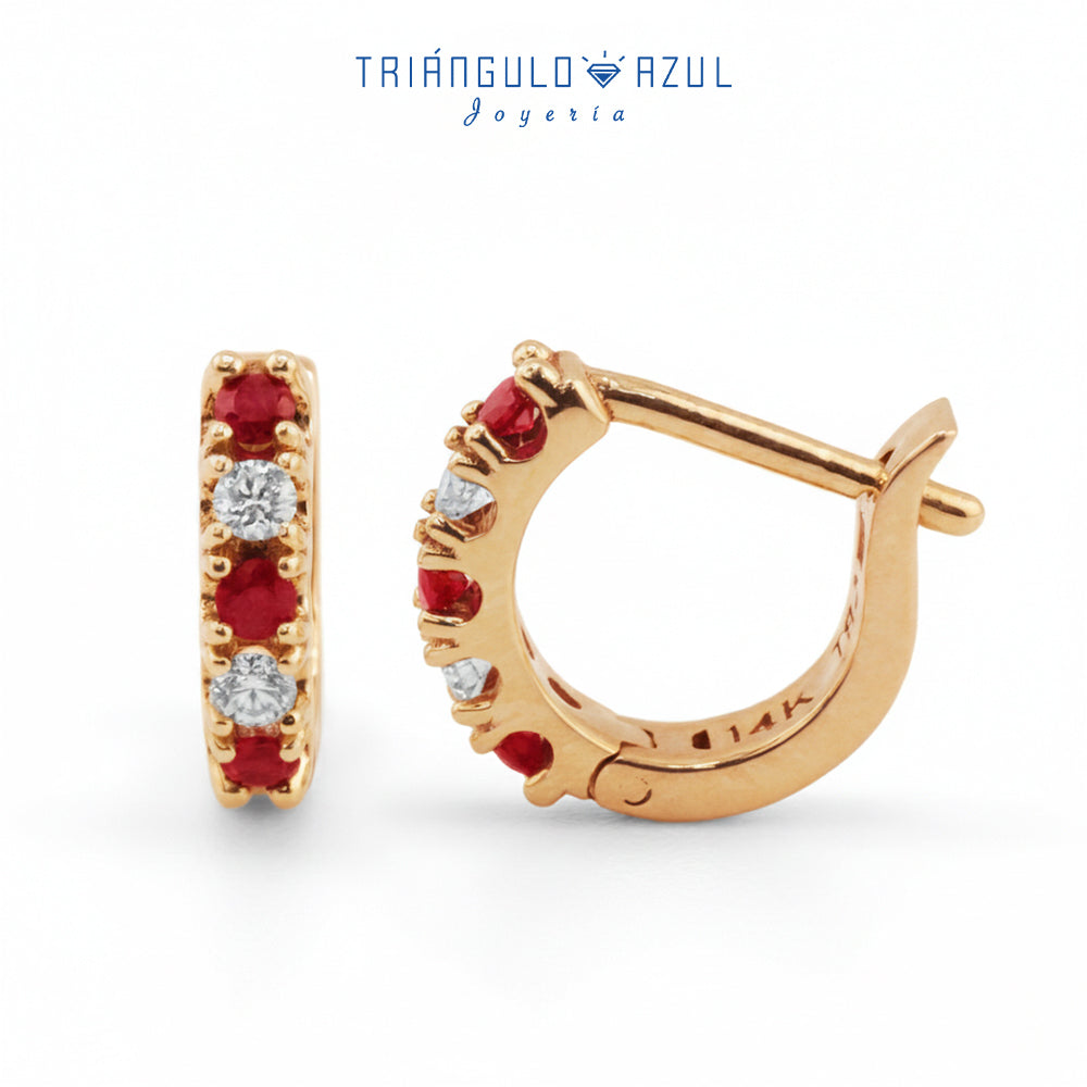 Arracaditas Fer de Rubíes con 0.13 CTS Total y Diamantes con 0.09 CTS Total en Oro Amarillo de 14K
