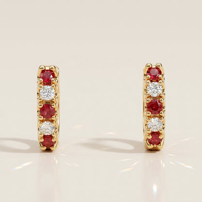 Arracaditas Fer de Rubíes y Diamantes en Oro Amarillo de 14K