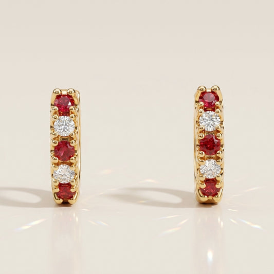 Arracaditas Fer de Rubíes y Diamantes en Oro Amarillo de 14K