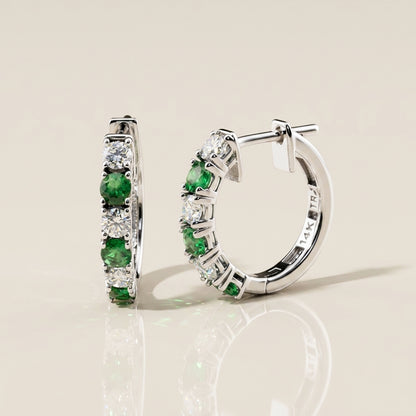 Arracadas con Esmeralda y Diamantes en Oro Blanco de 14K