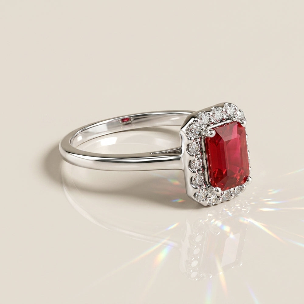 Anillo Andy con Rubí y Diamantes en Oro Blanco de 14K