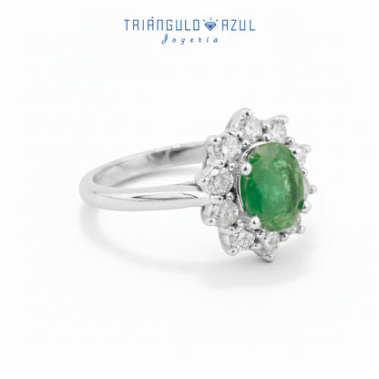 Anillo Lady D con Esmeralda de 1.41 CTS Total y Diamantes con 0.70 CTS Total en Oro Blanco de 14K