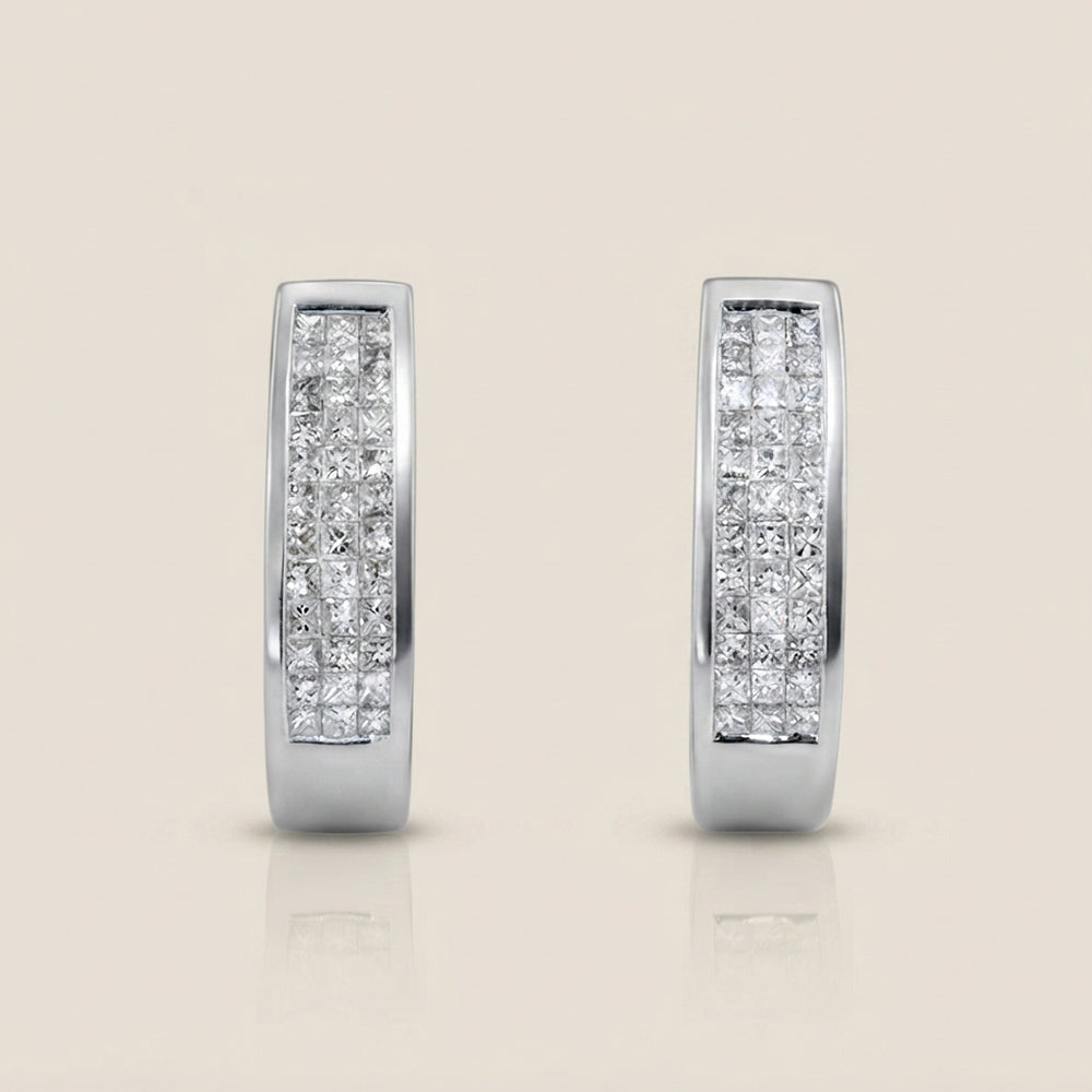 Aretes Huggie Pave con Diamantes en Oro Blanco de 14K
