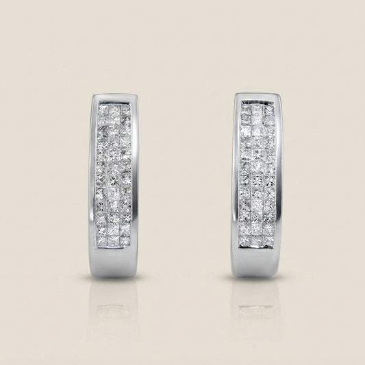 Aretes Huggie Pave con Diamantes en Oro Blanco de 14K