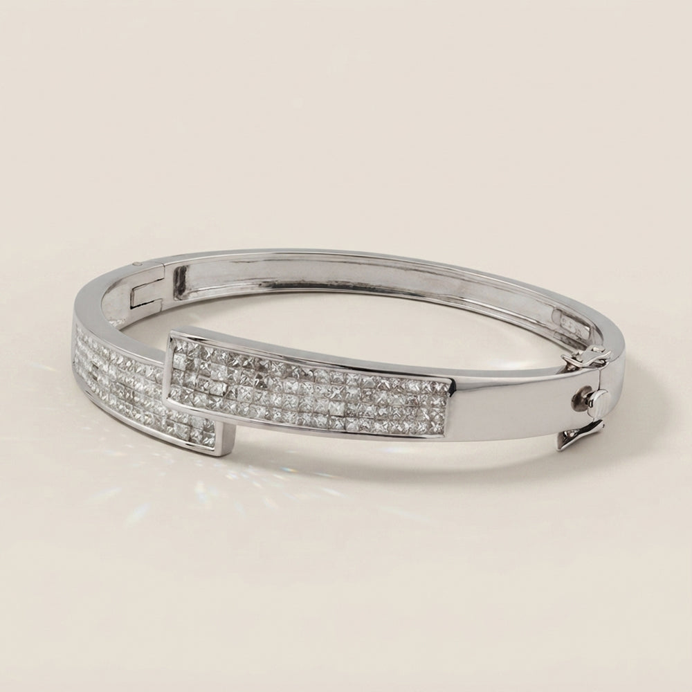 Pulsera Semi Rígida con Diamantes en Oro Blanco de 14K
