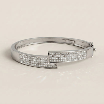 Pulsera Semi Rígida con Diamantes en Oro Blanco de 14K