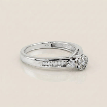 Anillo de Compromiso Roseta en Oro Blanco de 14K