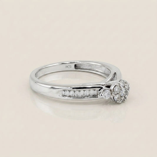 Anillo de Compromiso Roseta en Oro Blanco de 14K