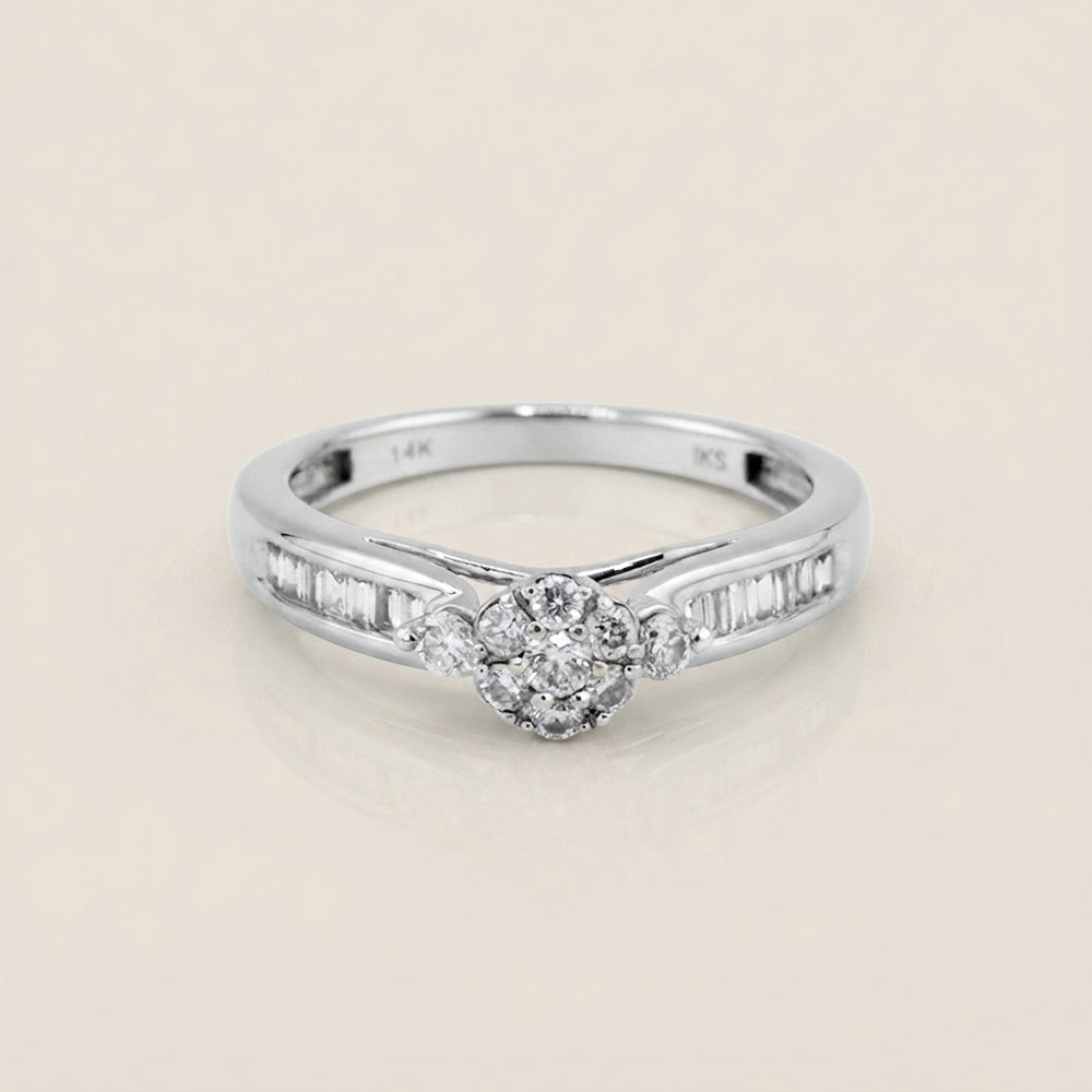 Anillo de Compromiso Roseta en Oro Blanco de 14K