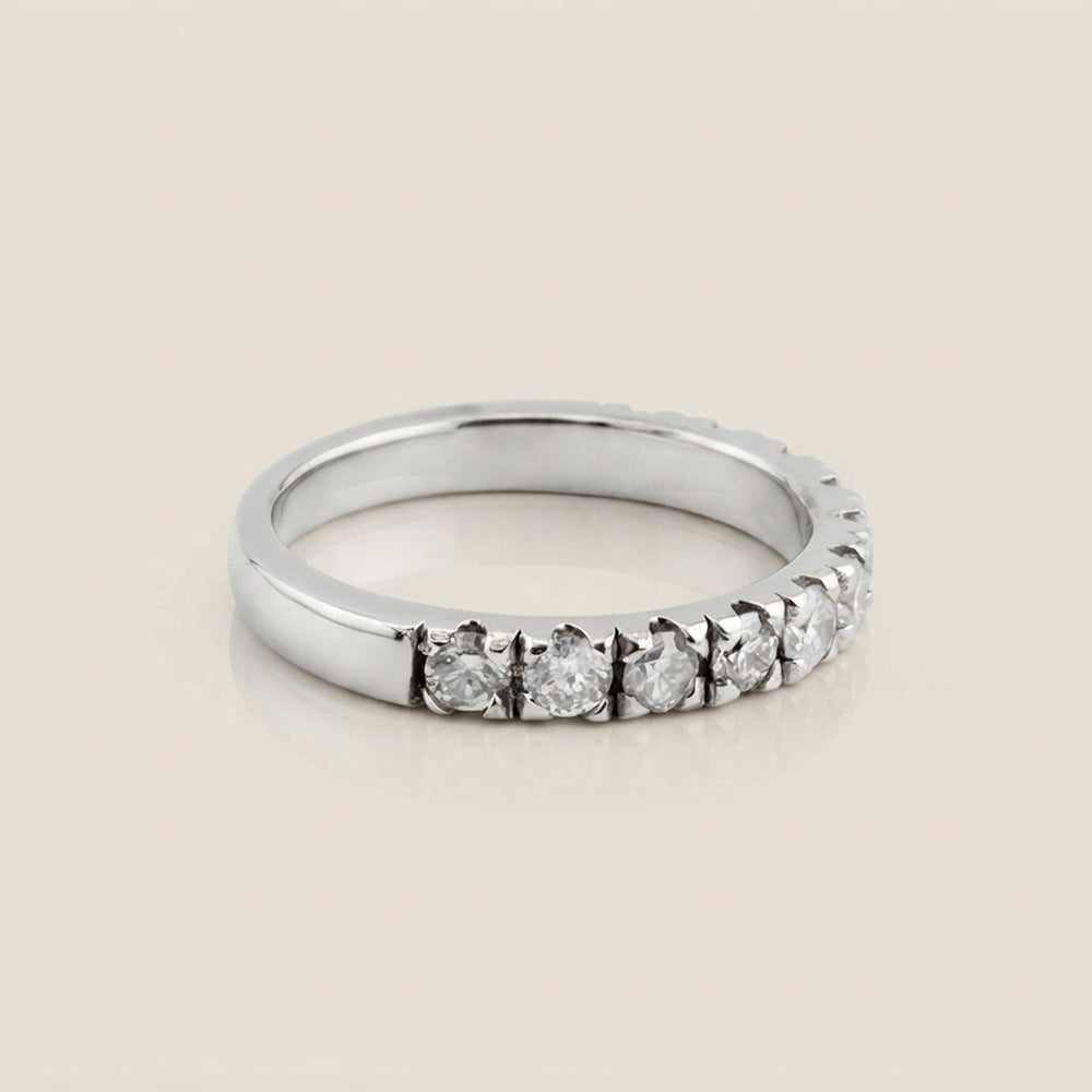 Churumbela Split Prong con Diamantes en Oro Blanco de 18K