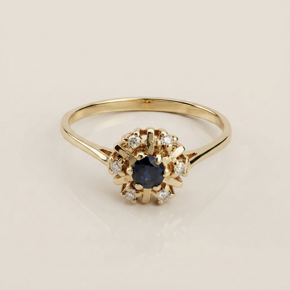 Anillo con Zafiro y Diamantes en Oro Amarillo de 14K