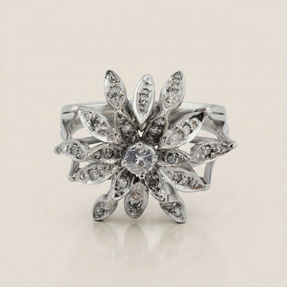 Anillo Flor con Diamantes en Plata Paladio