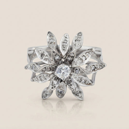Anillo Flor con Diamantes en Plata Paladio