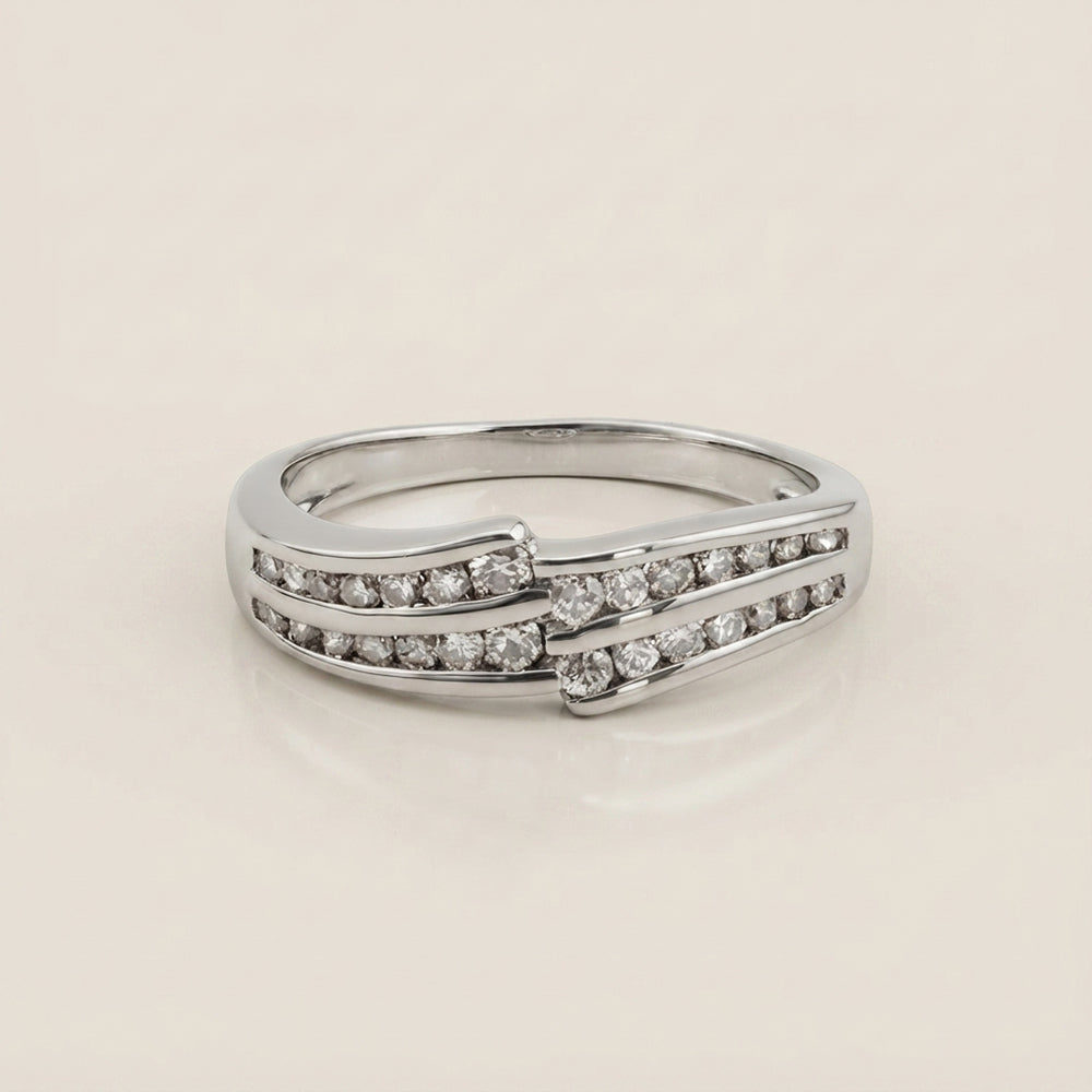 Churumbela Cruzado con Diamantes en Oro Blanco de 14K