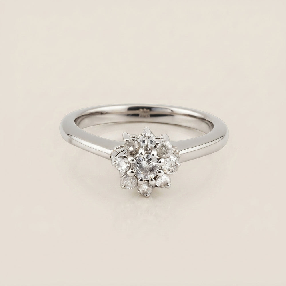 Anillo Roseta con Diamantes en Oro Blanco de 14K